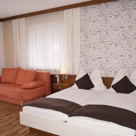 Pension Dobernig - Contactless Check In/Stay Klagenfurt am Woerthersee Exterior foto