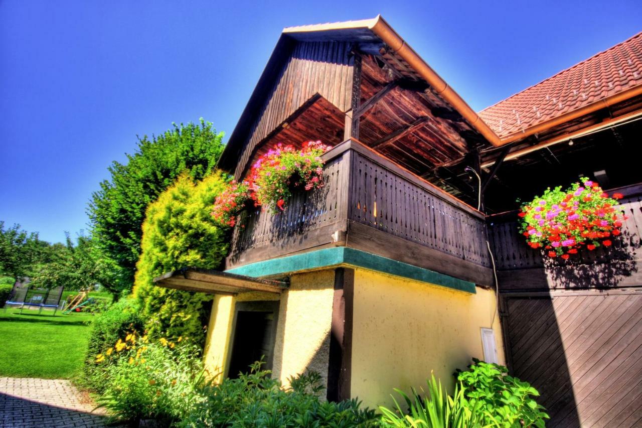 Pension Dobernig - Contactless Check In/Stay Klagenfurt am Woerthersee Exterior foto