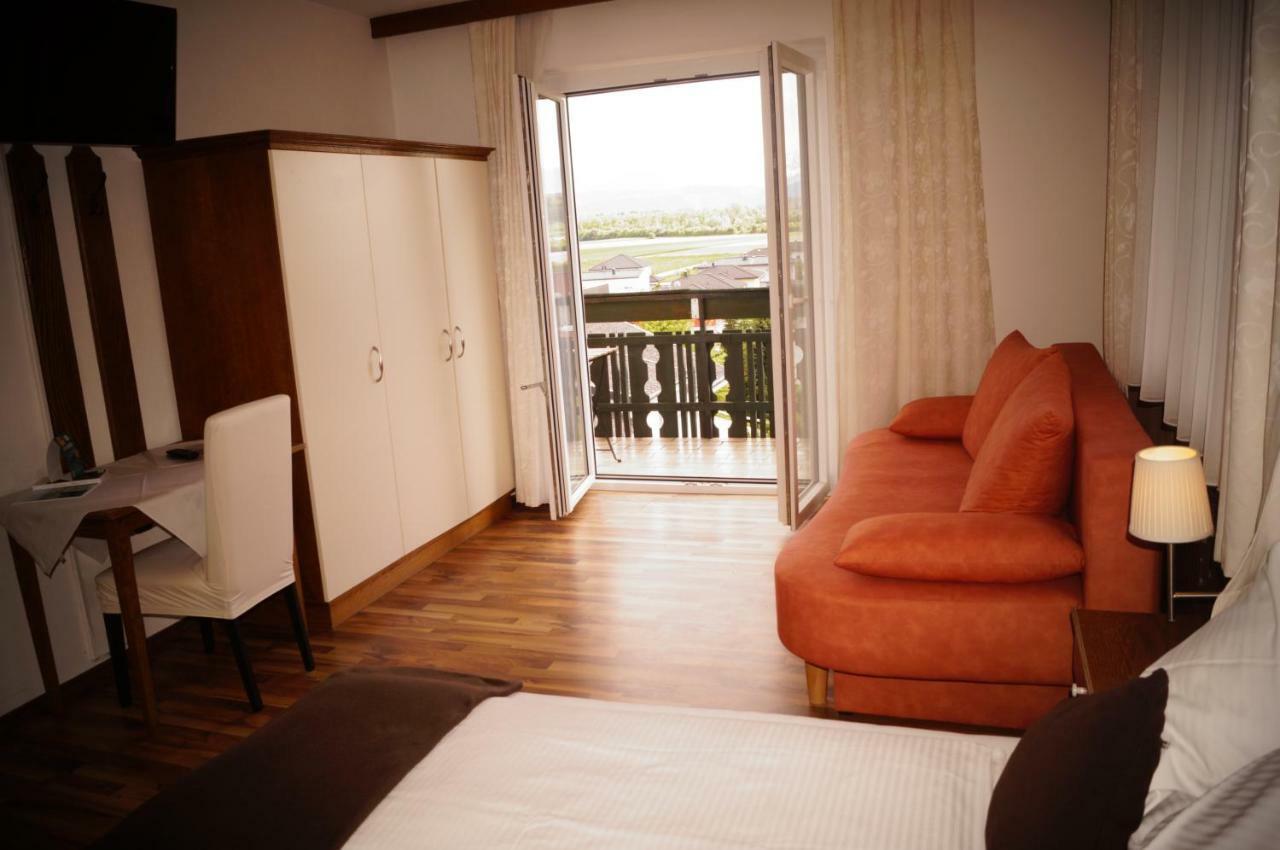 Pension Dobernig - Contactless Check In/Stay Klagenfurt am Woerthersee Exterior foto